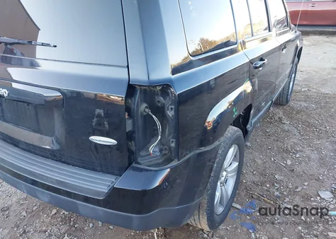 2013 Jeep Patriot Latitude из США, поврежденный, VIN 1C4NJPFB5DD141035